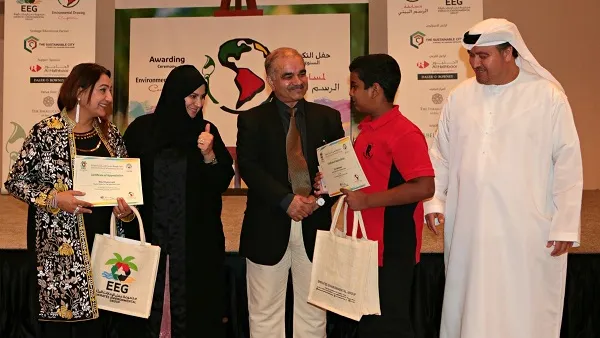 The Awarding Ceremony commended the talented young artists and exhibited the 36 winning entries with strong environmental messages, creating a bright and colourful scene.