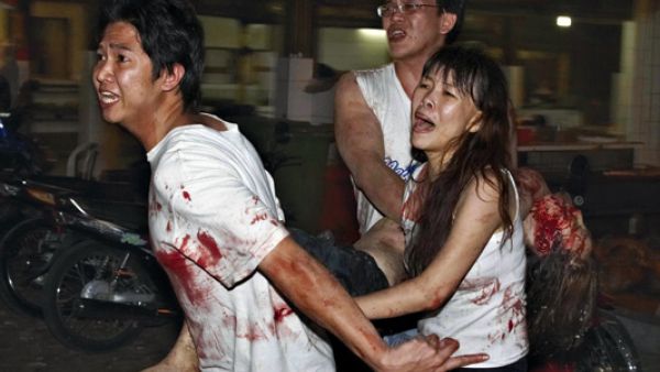 شرطة إندونيسيا تقتل 4 رجال بعد هجومهم على مقر لها بسيوف الساموراي
