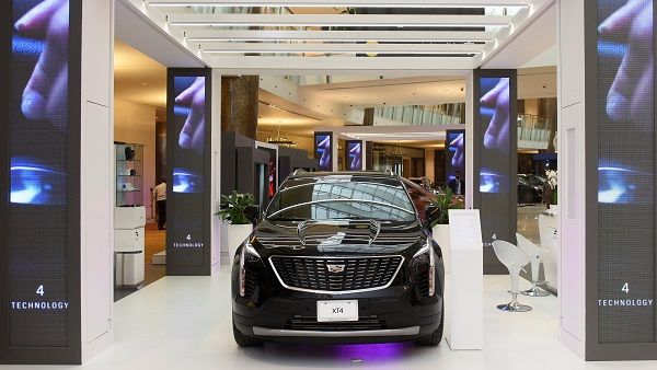 عرض XT4 الجديدة كلّياً إلى جانب طرازات ’إسكاليد‘، XT5، CT6 وCTS-V