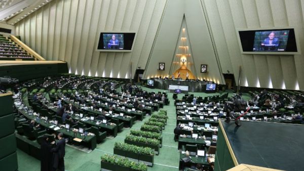 Iranian MPs attend a parliament session in Tehran, March 1, 2016. (/AFP)