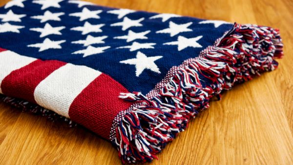 American flag blanket (Shutterstock/File Photo)