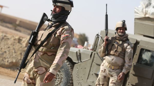 Iraqi soldiers hold a position in Anbar Province in 2016. (AFP/File) Iraqi soldiers hold a position in Anbar Province in 2016. (AFP/File)