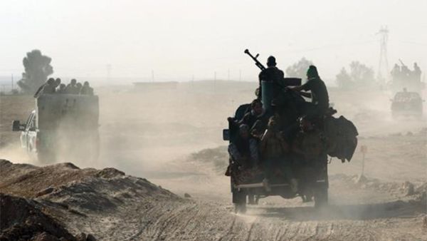 Iraqi Popular Mobilization Forces units deploying around Mosul. (AFP/Ahmad al-Rubaye)