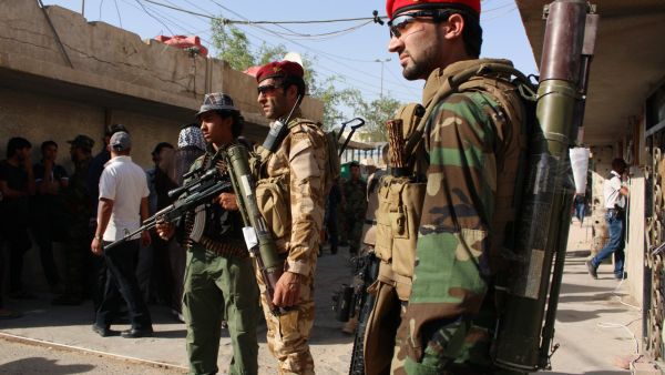 Newly-appointed US Defense Secretary Ash Carter congregated a council of about 25 US officials who told reporters about a fresh offensive led by some 800 Iraqi troops and American warplanes against Daesh positions in western Iraq. (AFP/File)
