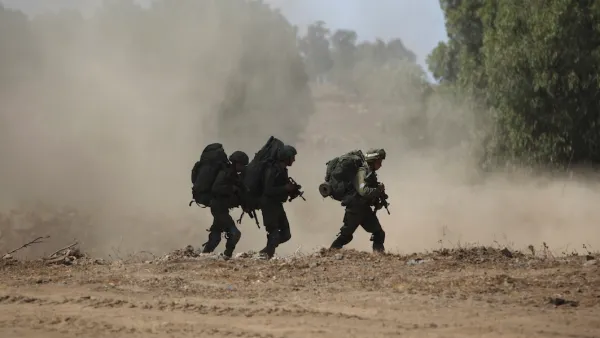 Israeli soldiers take part in a military exercise simulating conflict with Lebanese movement Hezbollah, in the Israeli annexed Golan Heights, near the Syrian border on September 5, 2017. /AFP