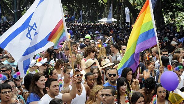 Tel Aviv LGBT pride parade 2012 (Wikimedia Commons)