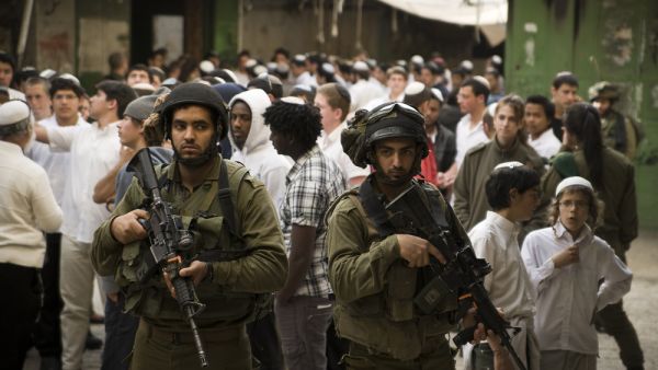 Israeli soldiers (Shutterstock)	