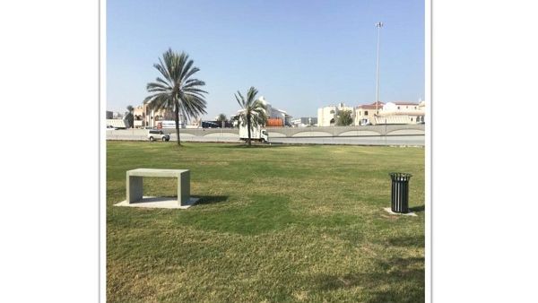 أوضحت البلدية أن مشروع وحدات الشواء يتضمن تركيب وتنفيذ 15 وحدة شواء في حديقة الدولفين.