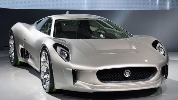 سيارة جاجوار C-X 75