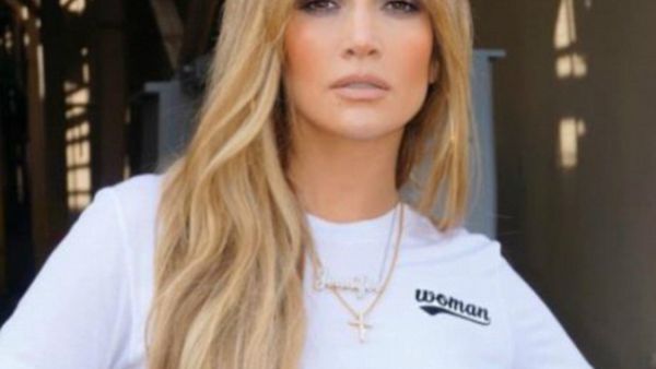 What a woman! Jennifer Lopez flaunted her toned torso in a sultry Instagram post on Monday. She wore a white crop top and a pair of skin-tight black skinny jeans (Source: Jennifer Lopez - Instagram)