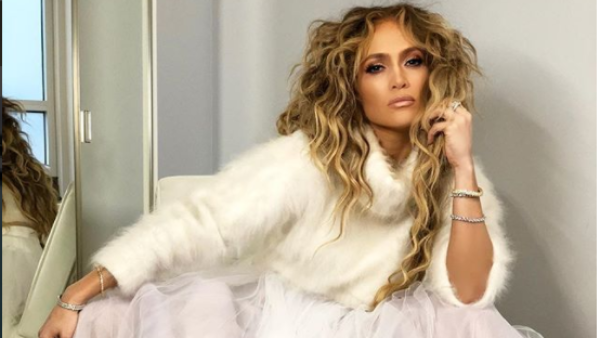 (Instagram / Jlo)