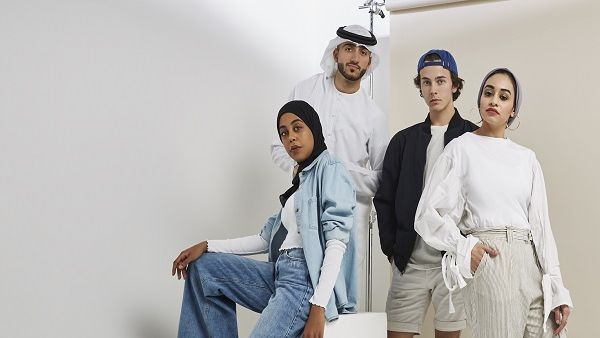 جنينة الغثمي، حذيفة محمد علي، أوستن تيرنر، و نيهان ساود.