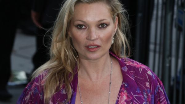 Kate thinks it is difficult for her teenage daughter Lila Grace growing up in a social media obsessed world. (Source: Twocoms - Shutterstock)