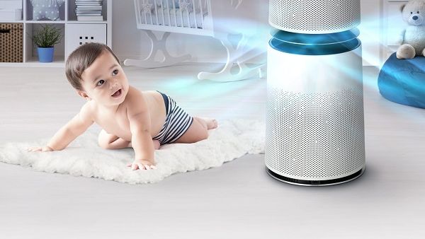يمتاز جهاز تنقية الهواء «إل جي بيوركير» بوضع خاص للعناية بالأطفال «بيبي كير»، فهو يكفل أن يستنشق الرضع والأطفال الصغار الهواء النظيف الخالي من الجسيمات الملوثة ضمن المنزل.