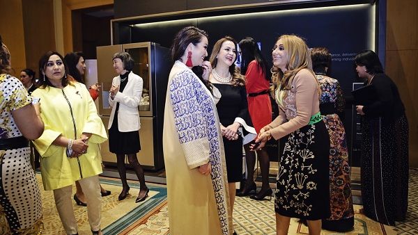 استقطبت تشكيلة «إل جي سيجنتشر» اهتمامًا خاصًا من المستهلكين الذين يبحثون عن أنماط حياة مميزة في أحدث لقاء جمع المشاركات في «رحلة التغيير» الذي استضافته هالة.