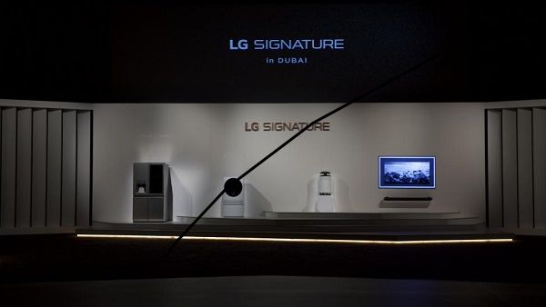LG SIGNATURE products unveiled at the GCC gala launch in Dubai Opera LG SIGNATURE products unveiled at the GCC gala launch in Dubai Opera