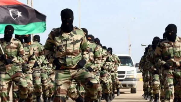 انسحاب مقاتلي "شورى المجاهدين" من بنغازي بعد معارك عنيفة مع الجيش الليبي بقيادة حفتر