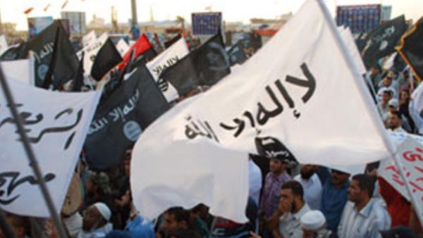 متظاهرون في بنغازي ينادون بتطبيق الشريعة الإسلامية