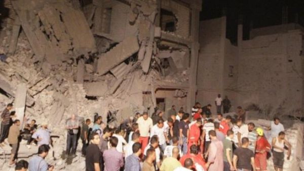 من آثار قصف الأطلسي للعاصمة طرابلس