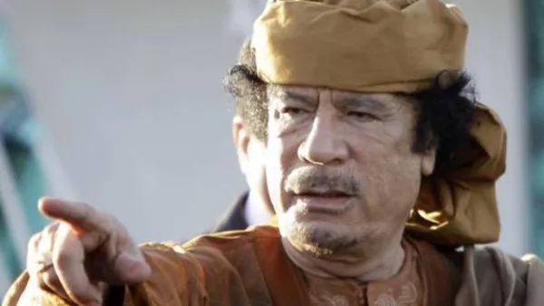 الزعيم الليبي الراحل العقيد معمر القذافي