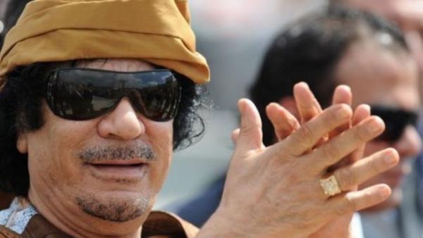 الزعيم الليبي معمر القذافي