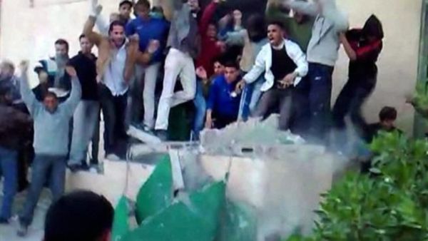 تواصل الإحتجاجات ضد النظام الليبي