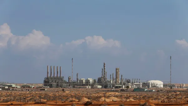 قوات الجيش، المنبثقة عن مجلس النواب، بسط سيطرتها بالكامل على منطقة الهلال النفطي