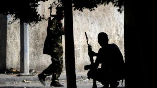 عناصر من المعارضة الليبية المسلحة في قلب العاصمة طرابلس