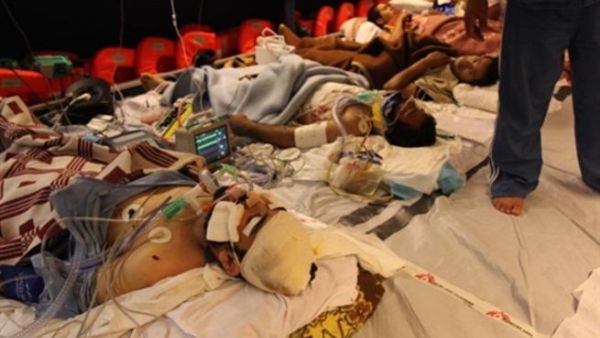 جرحى ليبيون جراء المعارك بين قوات القذافي والمعارضة