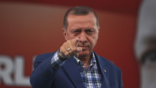  Recep Tayyip Erdogan warns Trump of the disastrous consequences of withdrawing from the 2015 Iran Nuclear deal. (Shutterstock/File Photo)
