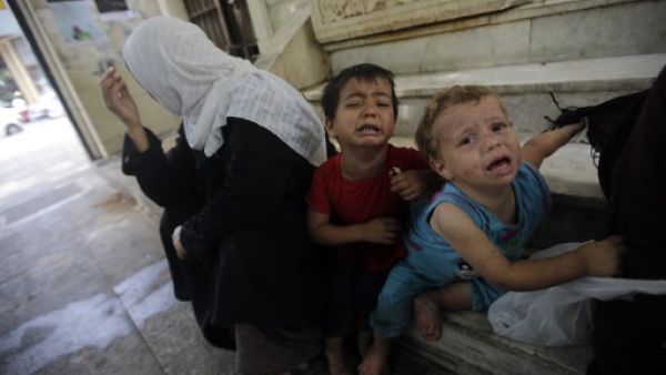 خلفت مجزرة مروعة راح ضحيتها أكثر من 90 شهيداً وقرابة 500 مصاب بحالات اختناق