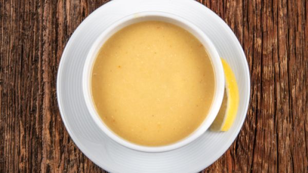 شوربة العدس تمنح الشخص الشعور بالطاقة والدفء
