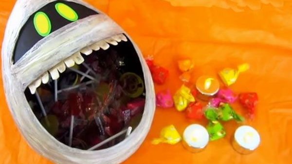 تعلمي صنعه طبق ظريف سيحبه الاطفال لحلوى الهالووين تعلمي صنعه طبق ظريف سيحبه الاطفال لحلوى الهالووين