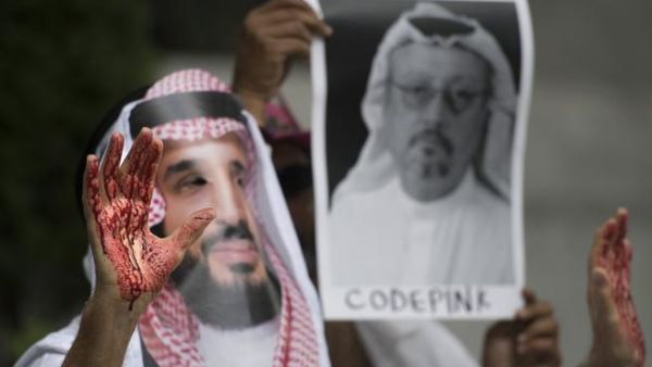 A group of protesters have camped out in front of the of Saudi Arabian Embassy in Washington, DC to demonstrate the disappearance of journalist Jamal Khashoggi. (AFP)