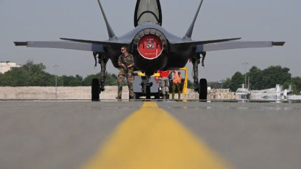 Russian fighter (Twitter)