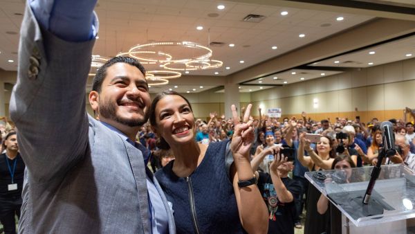 Abdul Sayed, the first Egyptian-American Muslim to run as governor for Michigan in 2018 with Alexandria Ocasio-Cortez. (@AbdulElSayed/Twitter)