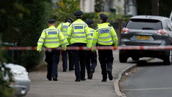 Police in London (Twitter)