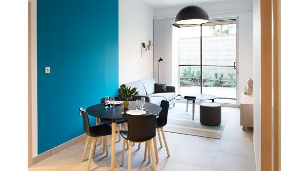 The Etihad Eco-Residence incorporates numerous design features to enhance its sustainability. 