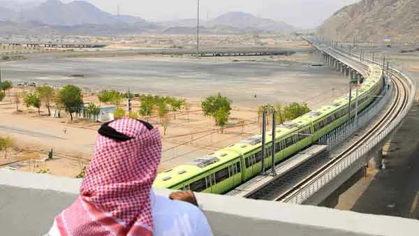 السعودية تعقد اتفاقا مع شركات أسبانية لإنجاز مشروع قطار سريع بين الحرمين
