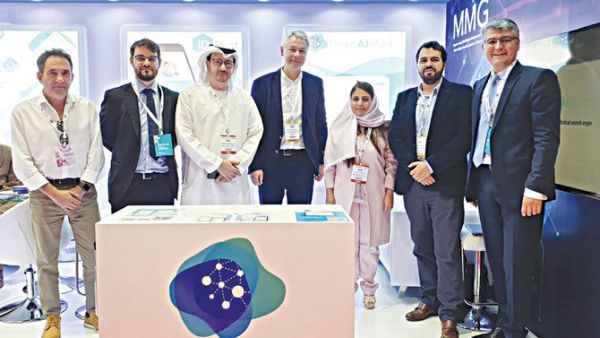 Dr. Fatmah Baothman with colleagues. (Photo Supplied to Arab News)