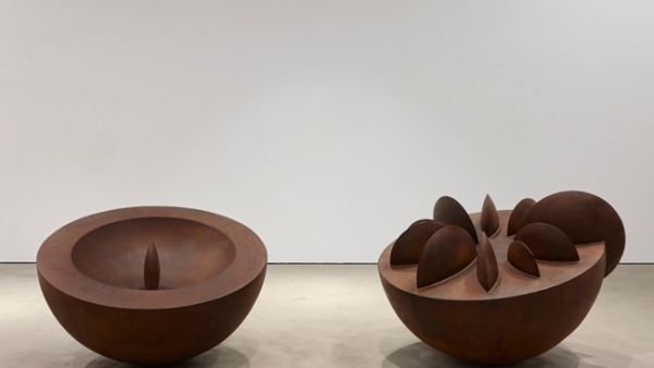 "Atomic Love," rusted corten steel. (Photo courtesy of Saleh Barakat Gallery)
