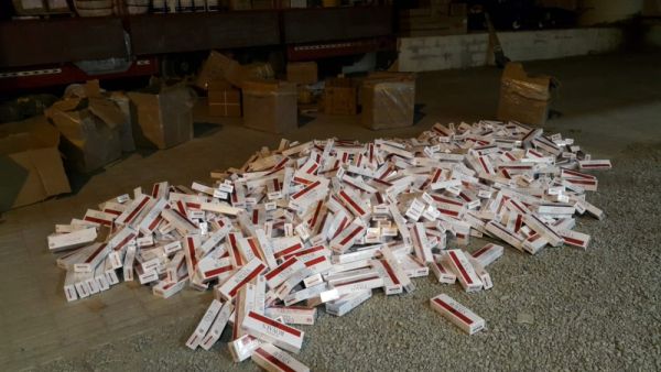 (@omancustoms/Twitte)