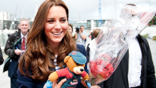 The Duchess of Cambridge greeting crowds.(Shutterstock/ File Photo)