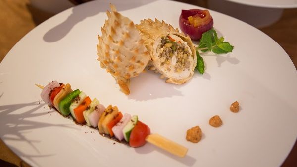 Modern Main Course - Chicken Frekhe. Modern Main Course - Chicken Frekhe.