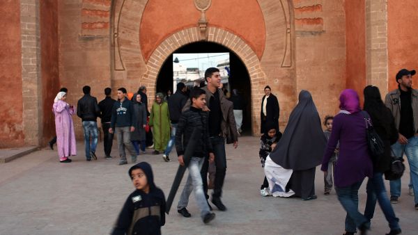 تتمثل أولويات المواطنين المغاربة، بحسب العثماني، في التعليم والصحة والتشغيل، وبرامج الحماية الاجتماعية