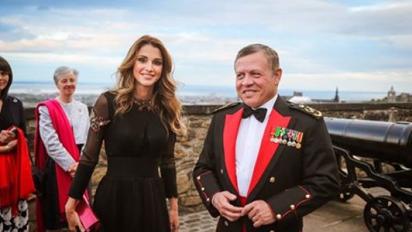 الملكة رانيا تنشر صورة رومانسية بمناسبة عيد ميلاد زوجها الملك عبدالله الملكة رانيا تنشر صورة رومانسية بمناسبة عيد ميلاد زوجها الملك عبدالله