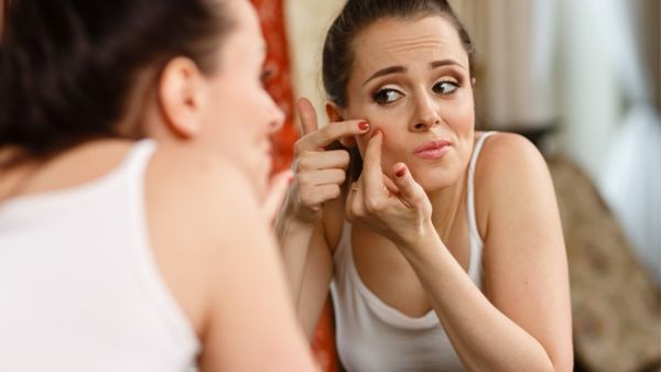 تحتاج البشرة إلى الجليكوليك وحامض الصفصاف