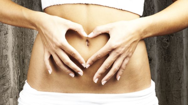 أكثر ما يزعج المرأة بعد الولادة معاناتها من وظهور الخطوط البيضاء أكثر ما يزعج المرأة بعد الولادة معاناتها من وظهور الخطوط البيضاء