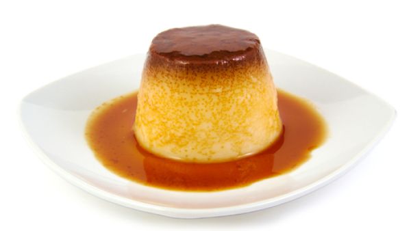 كريم كراميل من أصناف الحلويات الخفيفة على المعدة