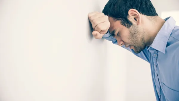 الاكتئاب لدى الرجال لا يعني بالضرورة دائماً شعورك بالحزن

